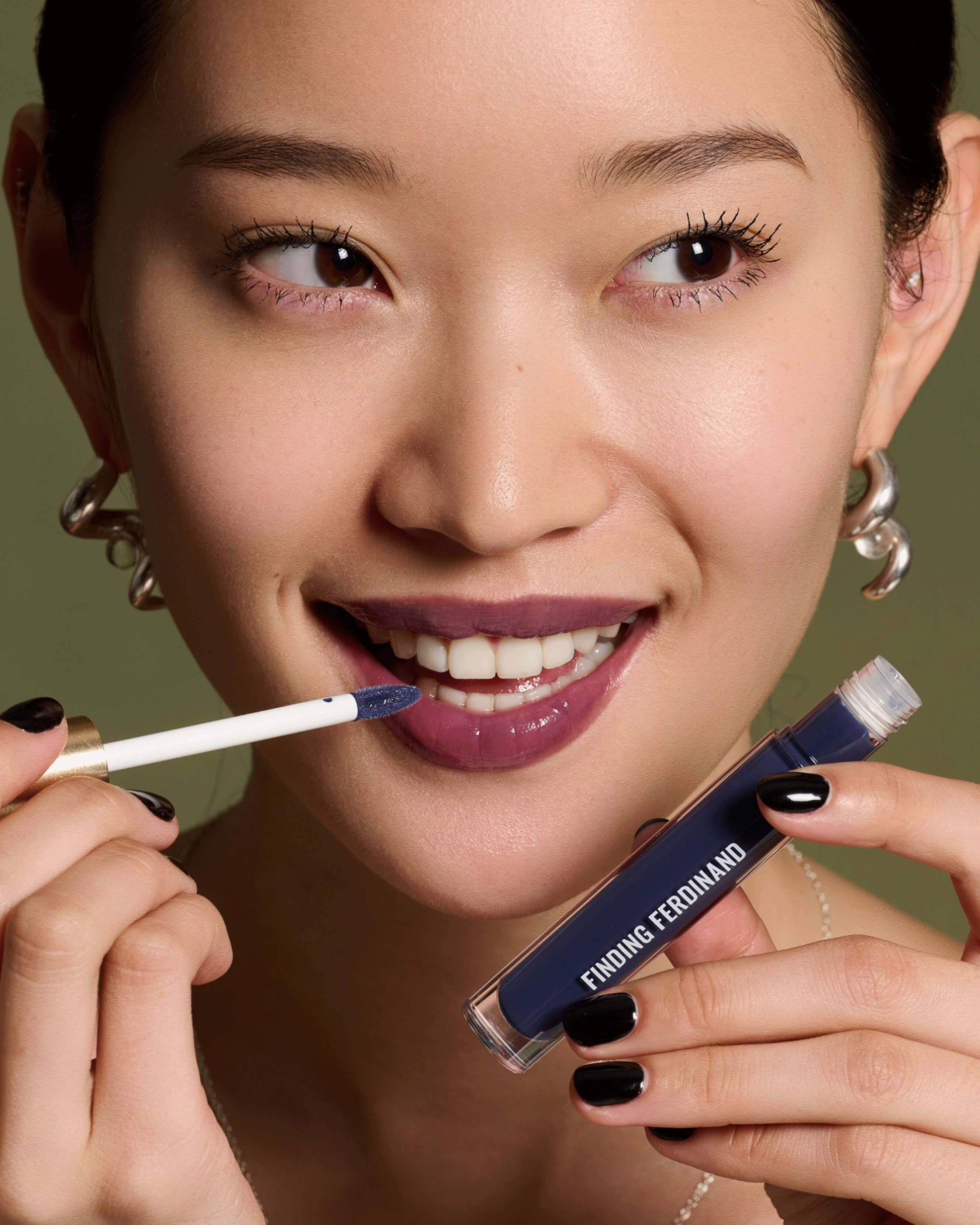 Gigi Grey (grey violet with cool undertones)