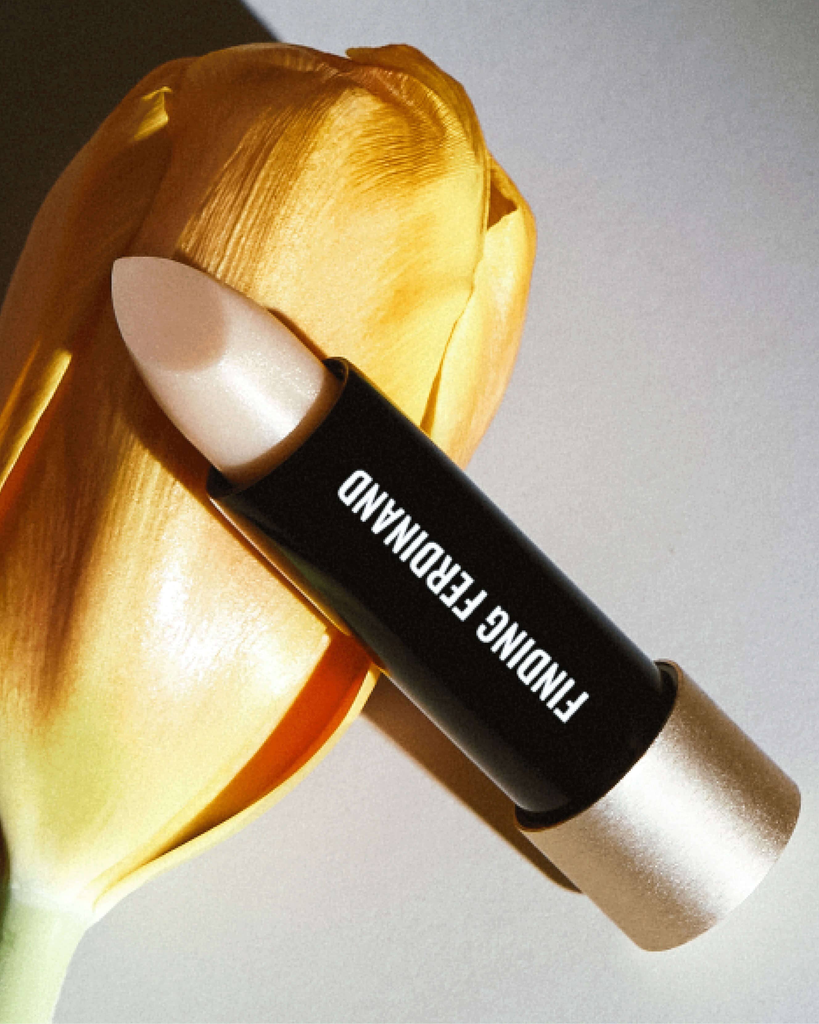 Flutter (pH-Adapting light pink with gold shimmer)